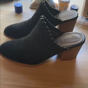 Chunky heeled booties!